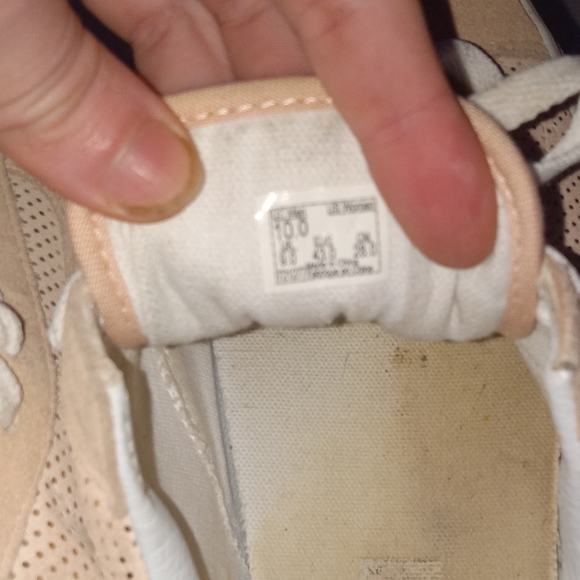 vans - Picture 5 of 6